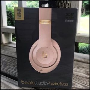 Beats Studio 3 Wireless Headphones // Desert Sand